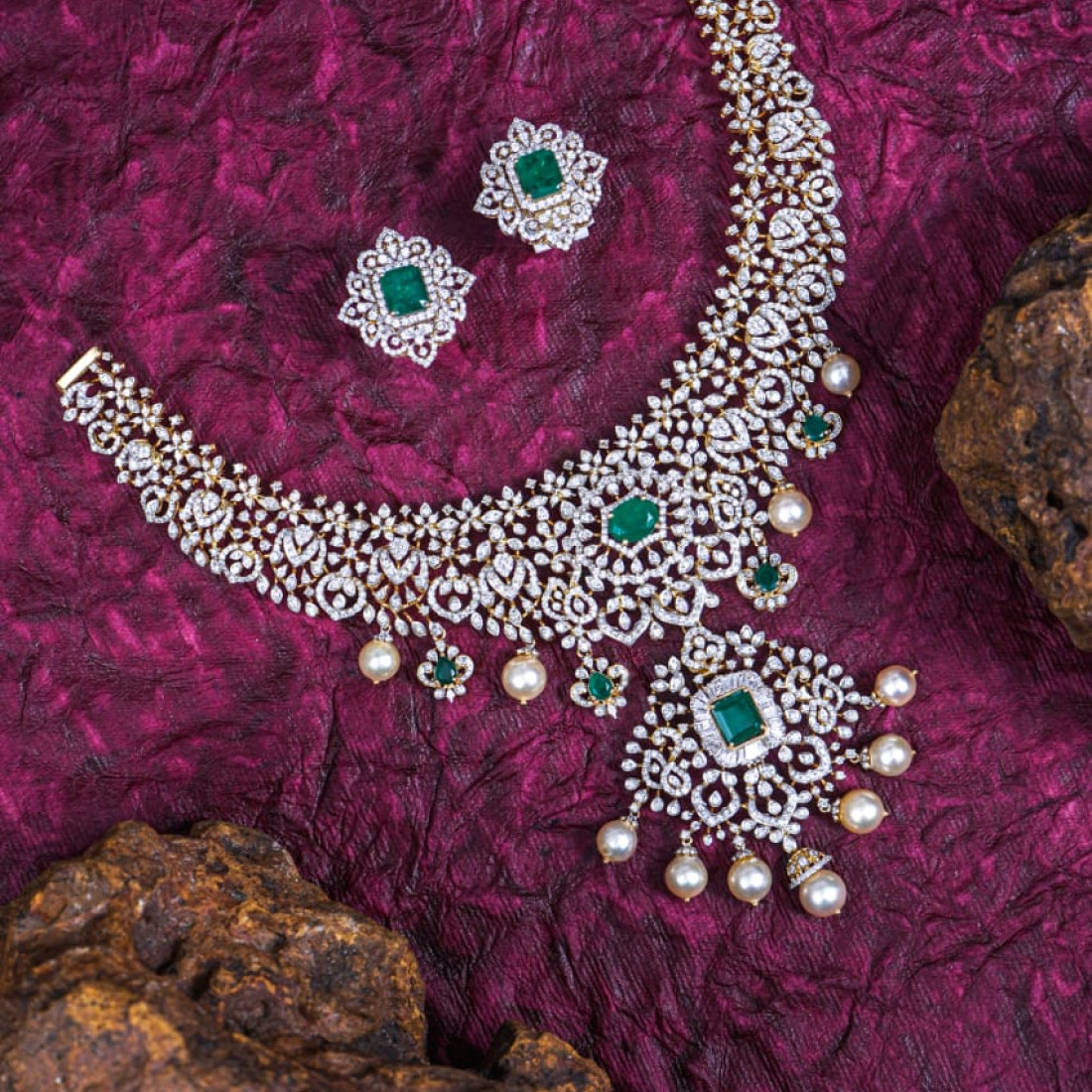 DIAMOND NECKLACE/1