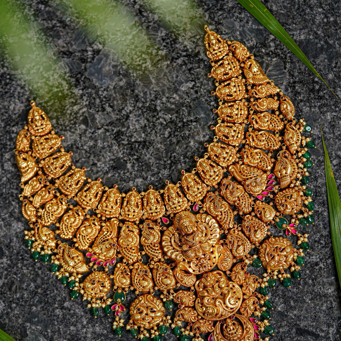 GOLD NECKLACE/1