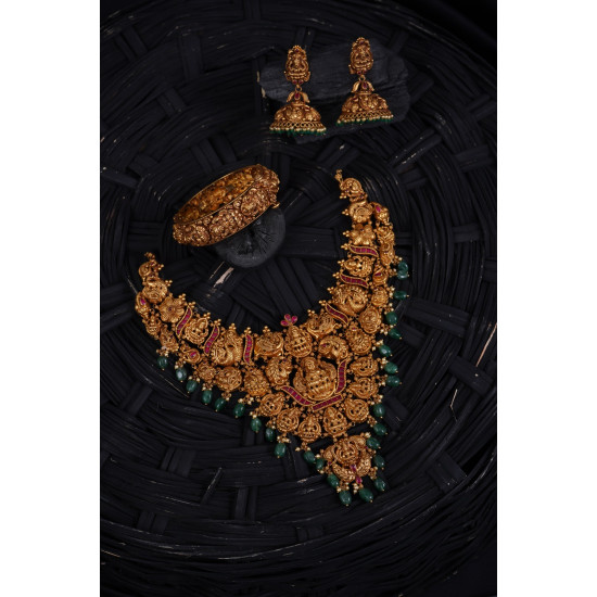 Gold necklace set/1 Gold necklace set/1