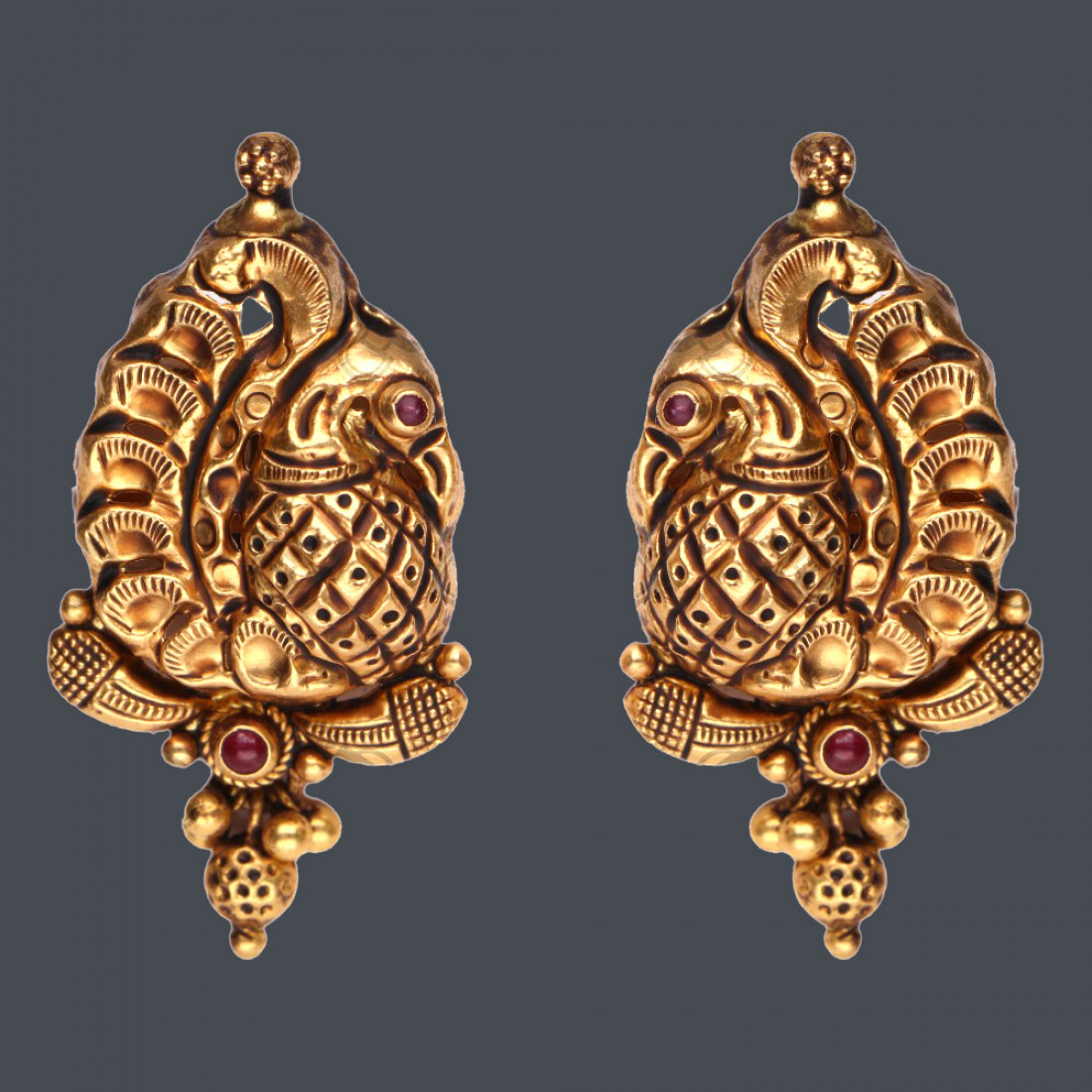 GOLD STUDS M54405