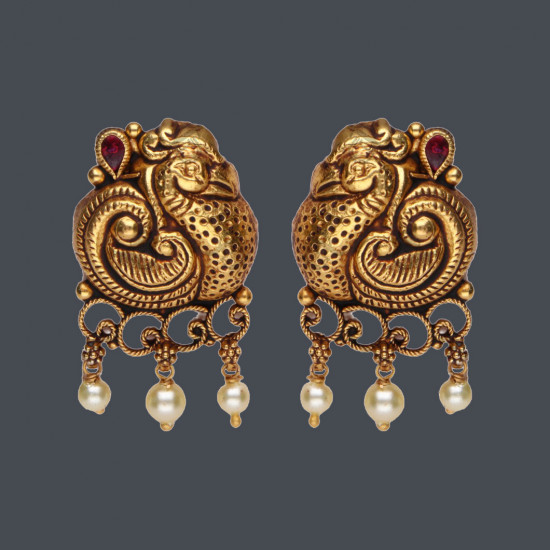 GOLD STUDS M68622