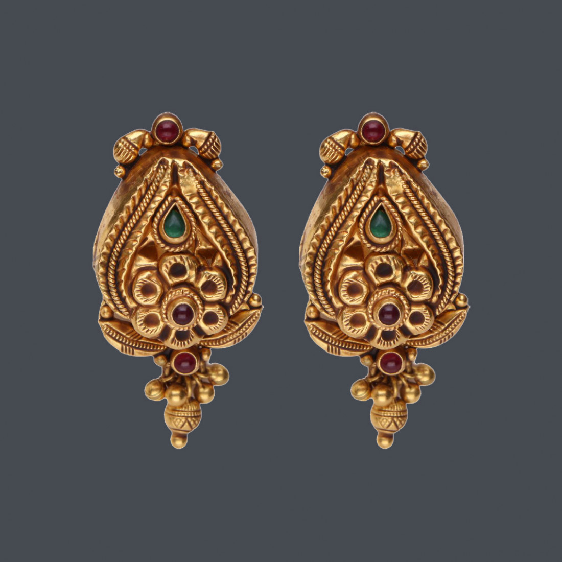 GOLD STUDS F02989